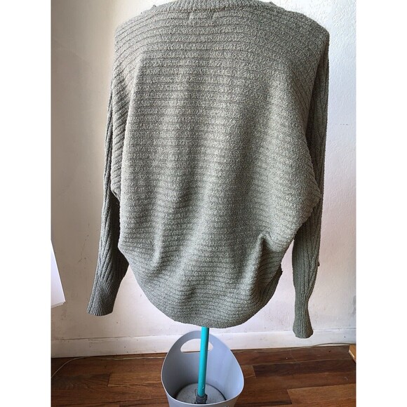 So Womens Knit Sweater Top Size MED Green Round Neck Long Dolman Sleeves - Picture 4 of 10